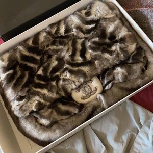 Chanel rabbit fur bag prime condition!